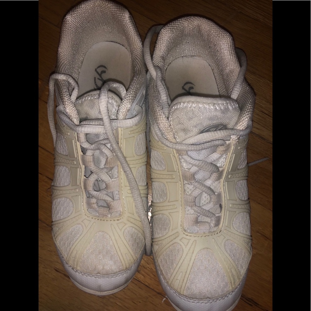 cheer shoes